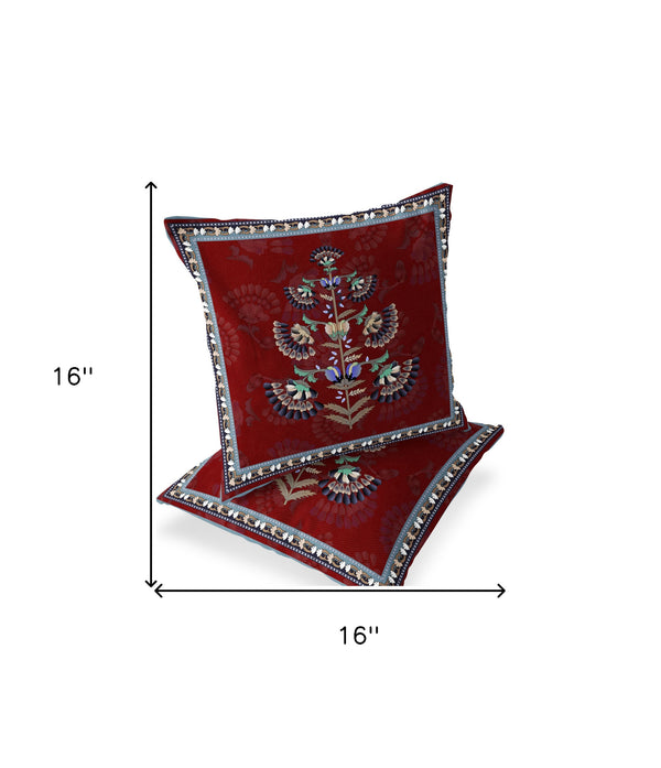 Homeroots Set Of Two 16" Green And Red Indoor Outdoor Throw Pillow  Polyester 535858