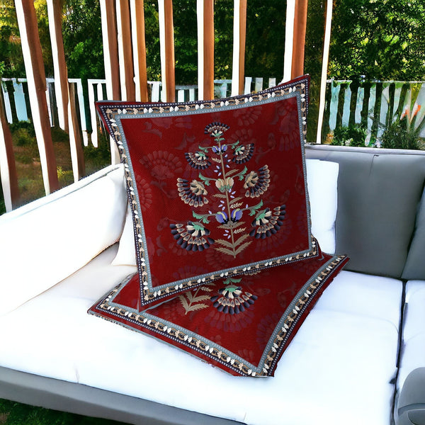 Homeroots Set Of Two 16" Green And Red Indoor Outdoor Throw Pillow  Polyester 535858