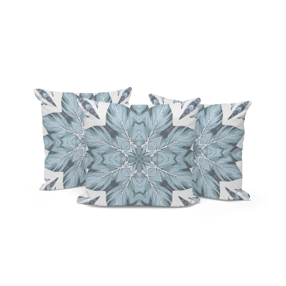 Homeroots Set Of Three 16" X 16" Blue And White Geometric Indoor Outdoor Throw Pillow  Polyester 535900