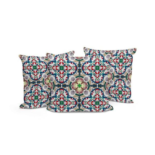 HomeRoots Set of Three Green & White Floral Throw Pillows - Stylish Indoor/Outdoor Cushions for Any Space 536120