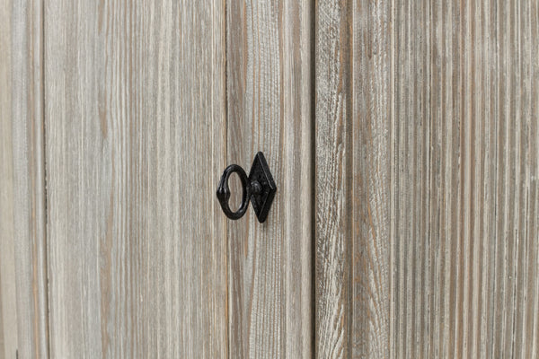 Sarreid Shepherd Bungalow Buffet In Moonskin Finish - Elegant Pine Storage Solution For Your Home Decor Grey  53622-g