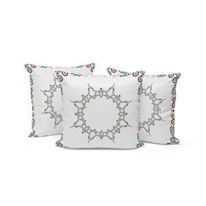 Homeroots Set Of Three 16" Green And White Botanical Indoor Outdoor Throw Pillow Cover And Insert  Polyester 536397