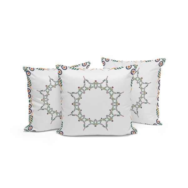 Homeroots Set Of Three 16" Green And White Botanical Indoor Outdoor Throw Pillow Cover And Insert  Polyester 536397