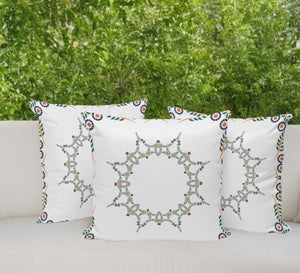 Homeroots Set Of Three 16" Green And White Botanical Indoor Outdoor Throw Pillow Cover And Insert  Polyester 536397