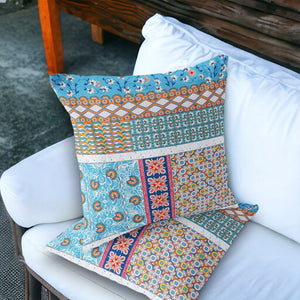 Homeroots Set Of Two 18" Turquoise Botanical Indoor Outdoor Throw Pillow Cover And Insert  Polyester 536447