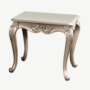 English Elm Traditional End Table With Cabriole Legs, Carved Detail & Champagne Finish For Timeless Elegance B2741P361148-GIGA