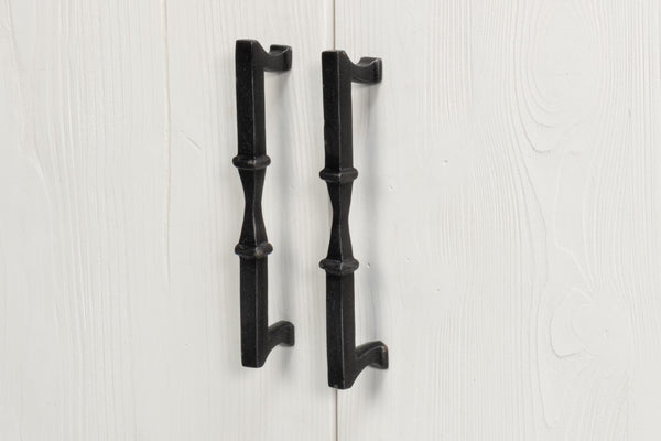 Sarreid Elegance White Finish Credenza - Stylish Pine Wood & Iron Design For Modern Home Storage Solutions White  53760