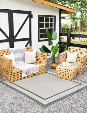 Unique Loom Outdoor Border Border Machine Made Border Rug Gray, Gray/Silver 6' 1" x 6' 1"