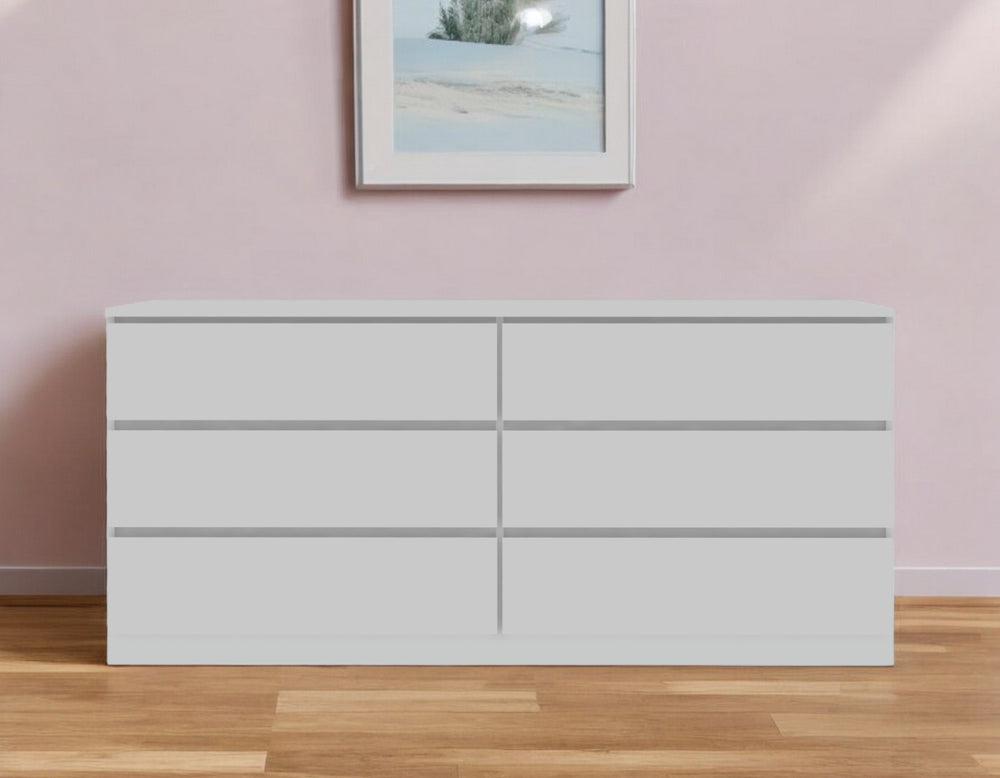 Homeroots 61" White Six Drawer Double Dresser  Manufactured Wood 544000