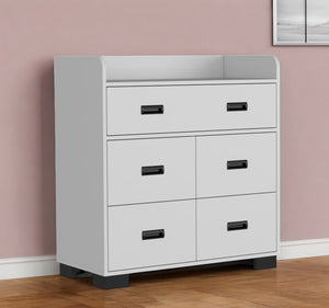 Homeroots 34" White Five Drawer Dresser  Manufactured Wood 544016