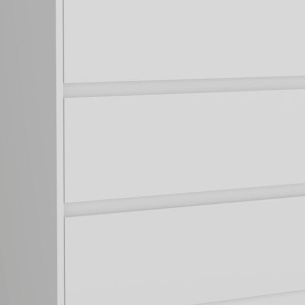 Homeroots 34" White Three Drawer Dresser  Manufactured Wood 544037