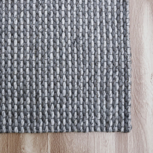 HomeRoots 5' Gray Wool Striped Hand-Woven Area Rug - Timeless Design for Living Spaces and Cozy Comfort 5' X 8' 544116