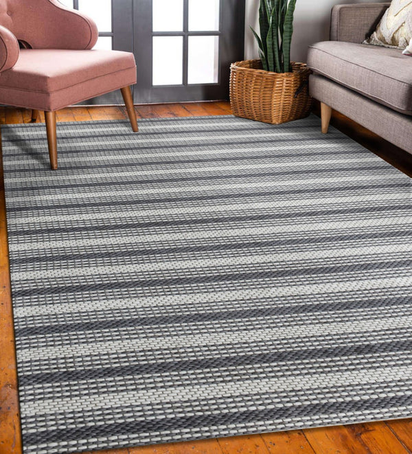 HomeRoots 5' Hand-Woven Gray and Ivory Striped Area Rug - Cozy, Durable Wool Blend for Stylish Interiors 5' X 8' 544128
