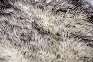 Homeroots 5' X 6' Gray Sheepskin Handmade Area Rug  Genuine Sheepskin 544287