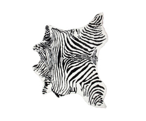 Homeroots 4' X 5' Black And White Faux Fur Printed Area Rug  Faux Fur 544288