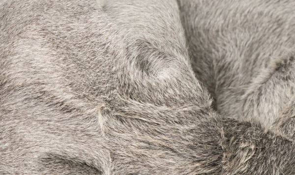 Homeroots 6' X 7' White And Gray Cowhide Hand Knotted Area Rug Gray Cowhide 544313