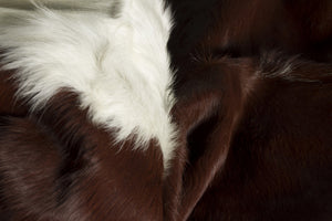 Homeroots 5' X 7' Brown And White Cowhide Handmade Area Rug White & Brown Cowhide 544314