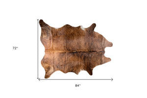 Homeroots 6' X 7' Brown Cowhide Hand Knotted Area Rug Brown And Black Cowhide 544317