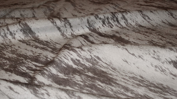 Homeroots 6' X 7' Ivory And Gray Cowhide Striped Hand Knotted Area Rug Brown And Black Cowhide 544318