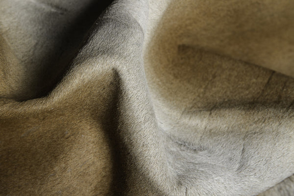 Homeroots 6' X 7' Dark Tan Genuine Cowhide Hand Knotted Area Rug Tan Cowhide 544322