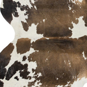 Homeroots 5' X 7' Light Brown And White Cowhide Hand Knotted Area Rug White & Brown Cowhide 544326