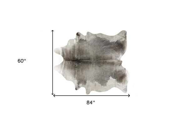 Homeroots 5' X 7' Gray And White Cowhide Hand Knotted Area Rug Gray And White Cowhide 544334