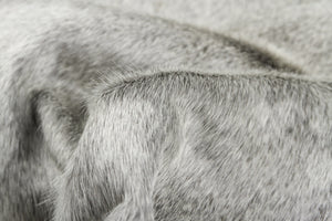 Homeroots 6' X 7' Gray And White Cowhide Hand Knotted Area Rug Gray Cowhide 544335