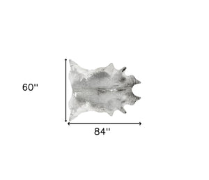 Homeroots 6' X 7' Gray And White Cowhide Hand Knotted Area Rug Gray Cowhide 544335