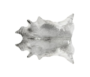 Homeroots 6' X 7' Gray And White Cowhide Hand Knotted Area Rug Gray Cowhide 544335