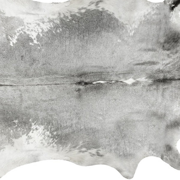 Homeroots 6' X 7' Gray And White Cowhide Hand Knotted Area Rug Gray Cowhide 544335