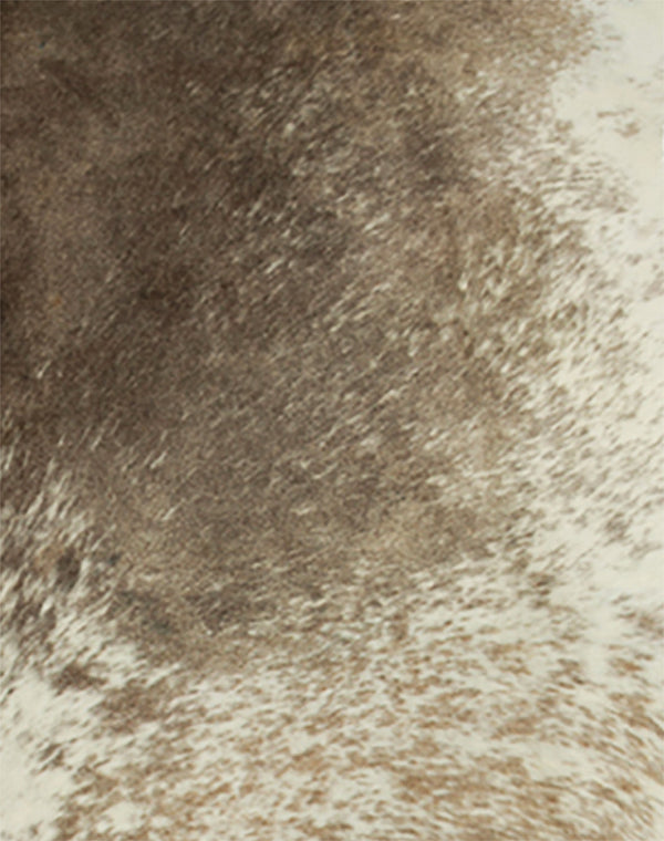 Homeroots 5' X 7' Brown And White Cowhide Hand Knotted Area Rug White & Brown Cowhide 544338