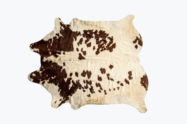 Homeroots 5' X 7' Brown And White Cowhide Hand Knotted Area Rug Brown And White Cowhide 544341