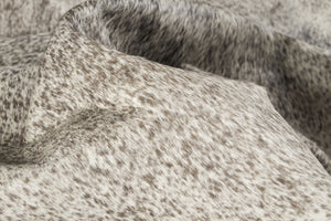 Homeroots 5' X 7' Taupe And Ivory Cowhide Hand Knotted Area Rug Brown And White Cowhide 544342