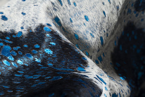 Homeroots 5' X 7' Black And White Cowhide Hand Knotted Area Rug Black And White Cowhide 544344