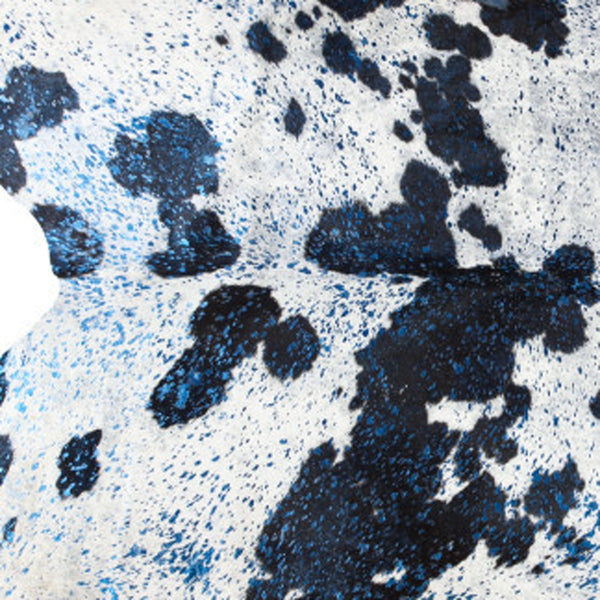 Homeroots 6' X 7' Black And White Cowhide Hand Knotted Area Rug Black And White Cowhide 544345