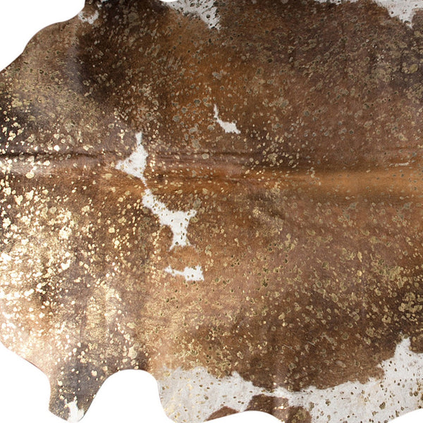 Homeroots 5' X 7' Brown And White Cowhide Hand Knotted Area Rug Brown And White Cowhide 544346