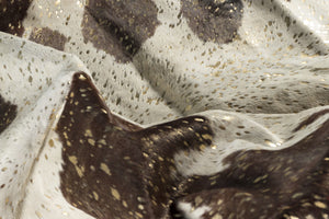 Homeroots 5' X 7' Ivory Brown And Gold Cowhide Hand Knotted Area Rug Brown And White Cowhide 544350