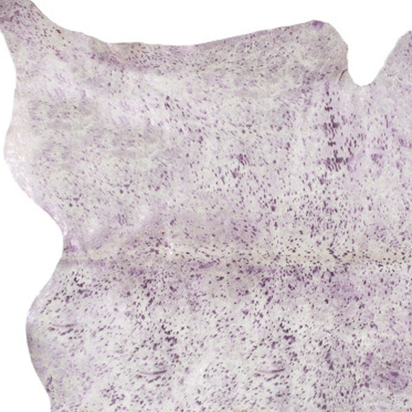 Homeroots 5' X 7' Gray And Pink Cowhide Hand Knotted Area Rug Gray Cowhide 544352