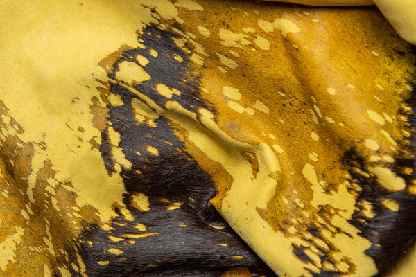 Homeroots 6' X 7' Yellow And Brown Cowhide Hand Knotted Area Rug Brown Cowhide 544353