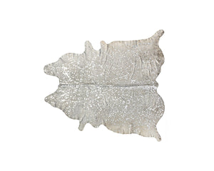 HomeRoots 5' Hand-Knotted Cowhide Area Rug – Artisan Crafted, Unique Style, Stain-Resistant, Perfect for Any Space Silver and Natural 544357
