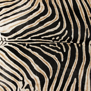 Homeroots 6' X 7' Brown And Black Cowhide Hand Knotted Area Rug Black And White Cowhide 544363