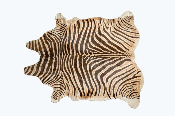 Homeroots 5' X 7' Beige And Brown Cowhide Hand Knotted Area Rug Natural And Brown Cowhide 544364