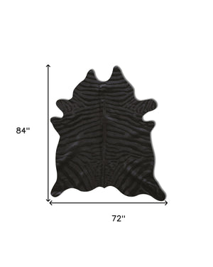 Homeroots 5' X 7' Black Cowhide Hand Knotted Area Rug Black Cowhide 544366