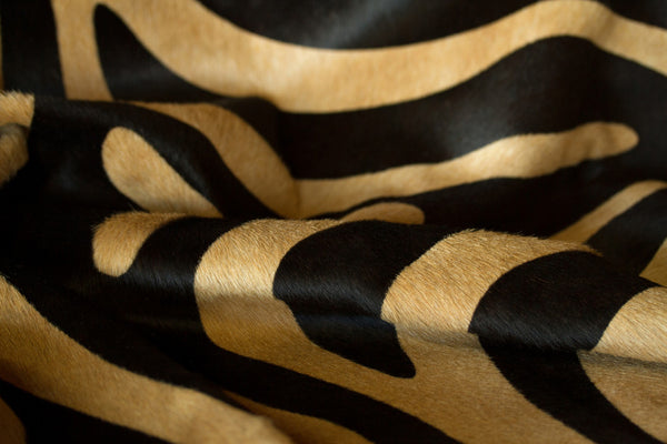 Homeroots 5' X 7' Black And Tan Zebra Print Genuine Cowhide Handmade Area Rug Black And Tan Cowhide 544368