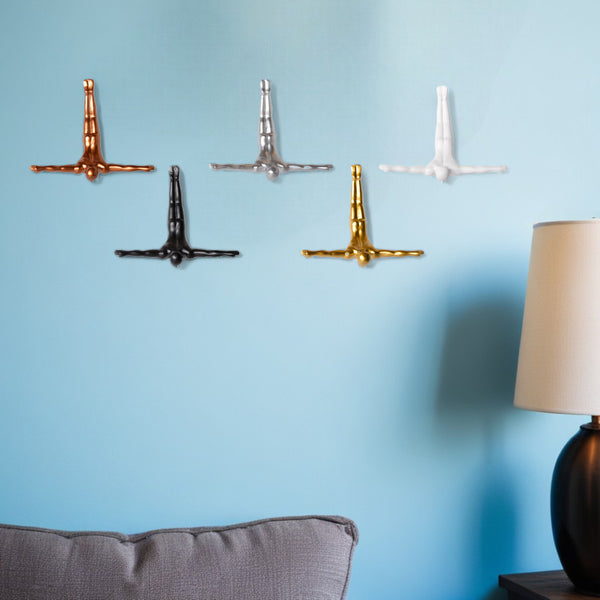 Homeroots Set Of Five 7" Black White And Metallic Resin Diving Man Wall Decor  Resin 544462