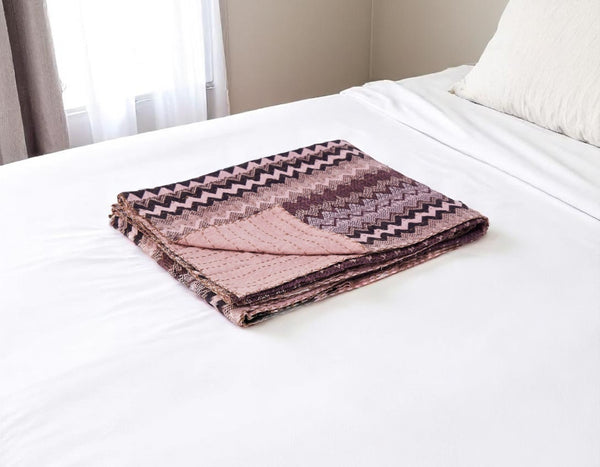 HomeRoots 50" Handmade Black and Pink Kantha Chevron Throw Blanket - Cozy, Stylish, Reversible Home Decor 544506