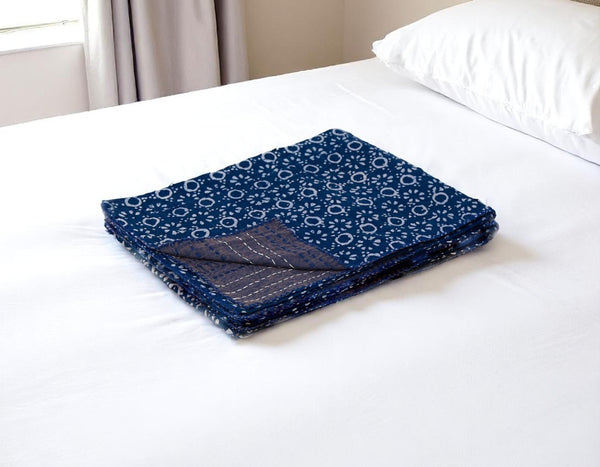 HomeRoots 50" Blue and Off-White Geometric Kantha Throw Blanket - Hand-Stitched Artisanal Comfort for Home Decor Cotton - 50"x70" 544538