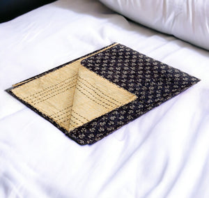 HomeRoots 50" X 70" Black & Ivory Quilted Floral Throw Blanket - Handcrafted Comfort for Any Space 544549