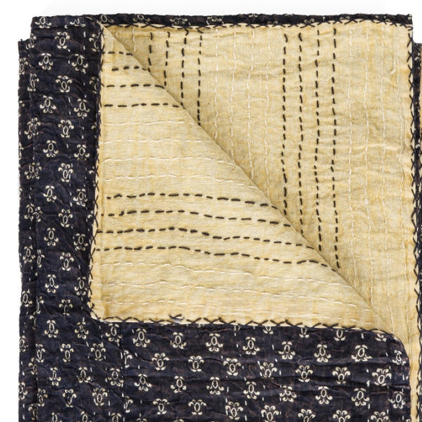 HomeRoots 50" X 70" Black & Ivory Quilted Floral Throw Blanket - Handcrafted Comfort for Any Space 544549