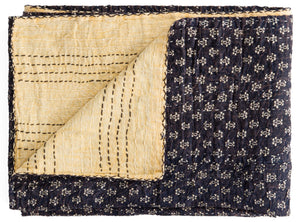 HomeRoots 50" X 70" Black & Ivory Quilted Floral Throw Blanket - Handcrafted Comfort for Any Space 544549